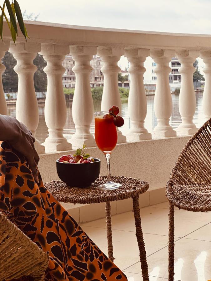 Guided Hospitality - Luxury Accommodations Лагос Екстериор снимка