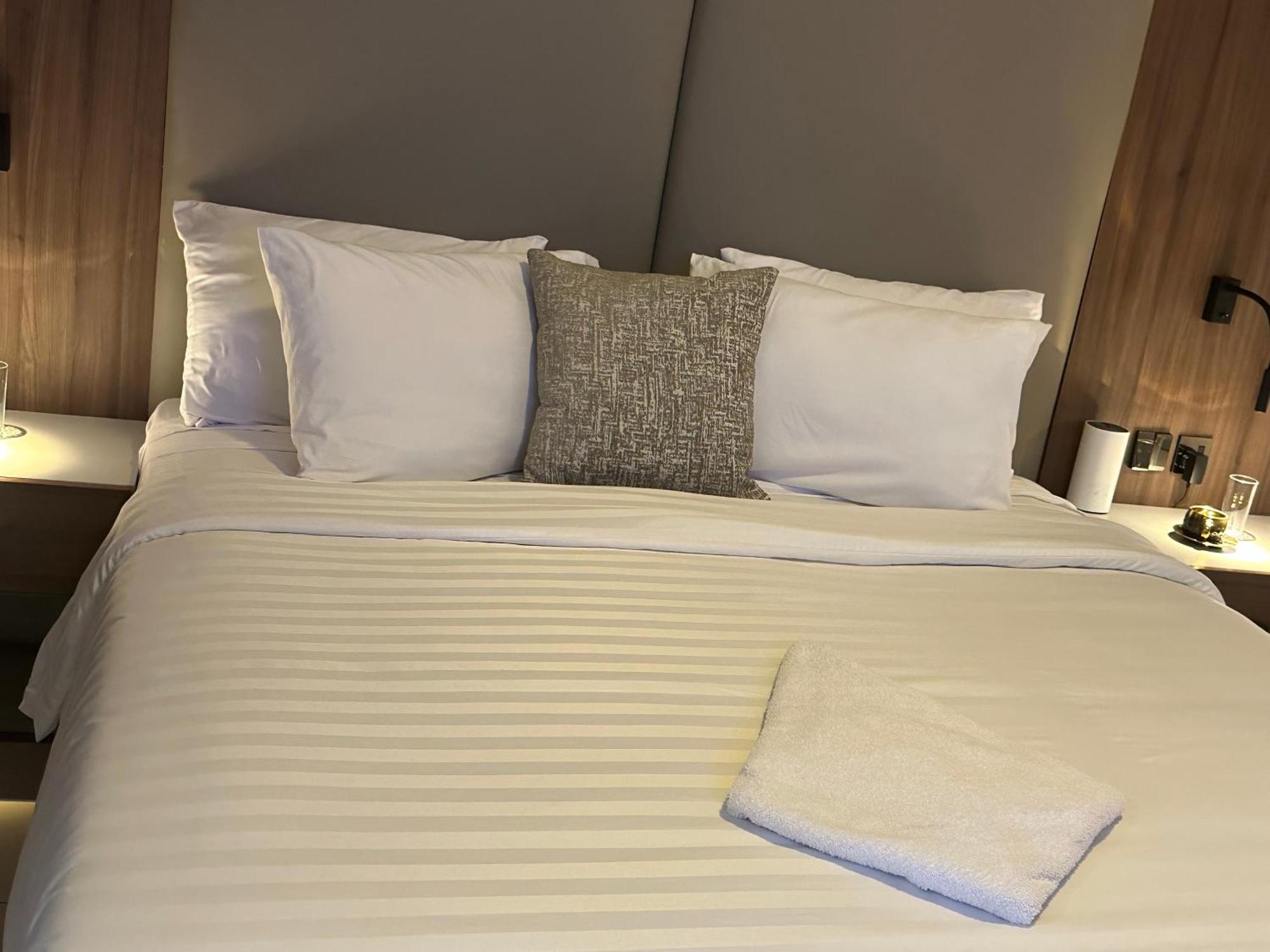 Guided Hospitality - Luxury Accommodations Лагос Екстериор снимка