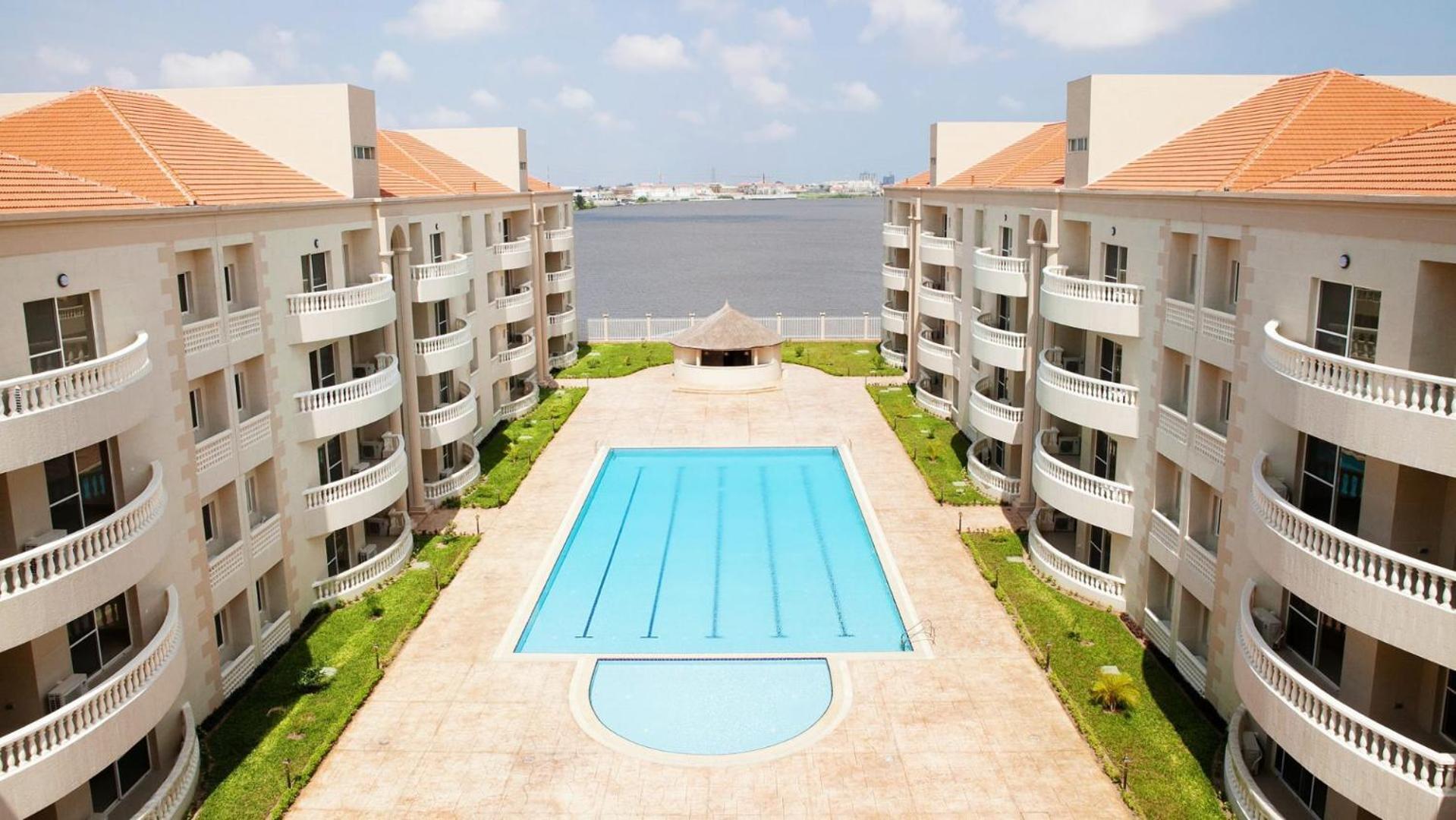 Guided Hospitality - Luxury Accommodations Лагос Екстериор снимка