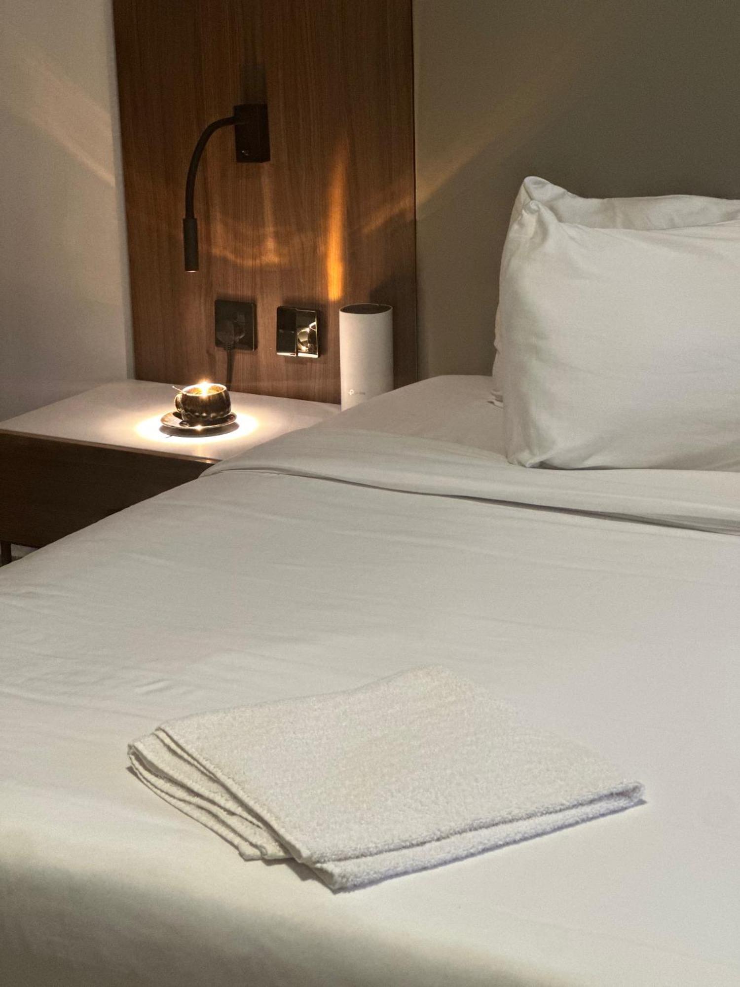 Guided Hospitality - Luxury Accommodations Лагос Екстериор снимка